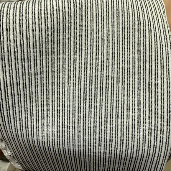 Good American| NWOT Women’s Size 3/4 Black and White Striped Ribbed Leggings - Picture 7 of 8
